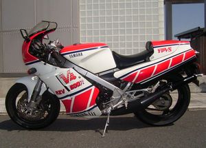 YAMAHA   RZV500R