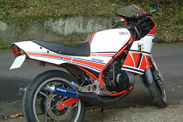 YAMAHA　RZ250R